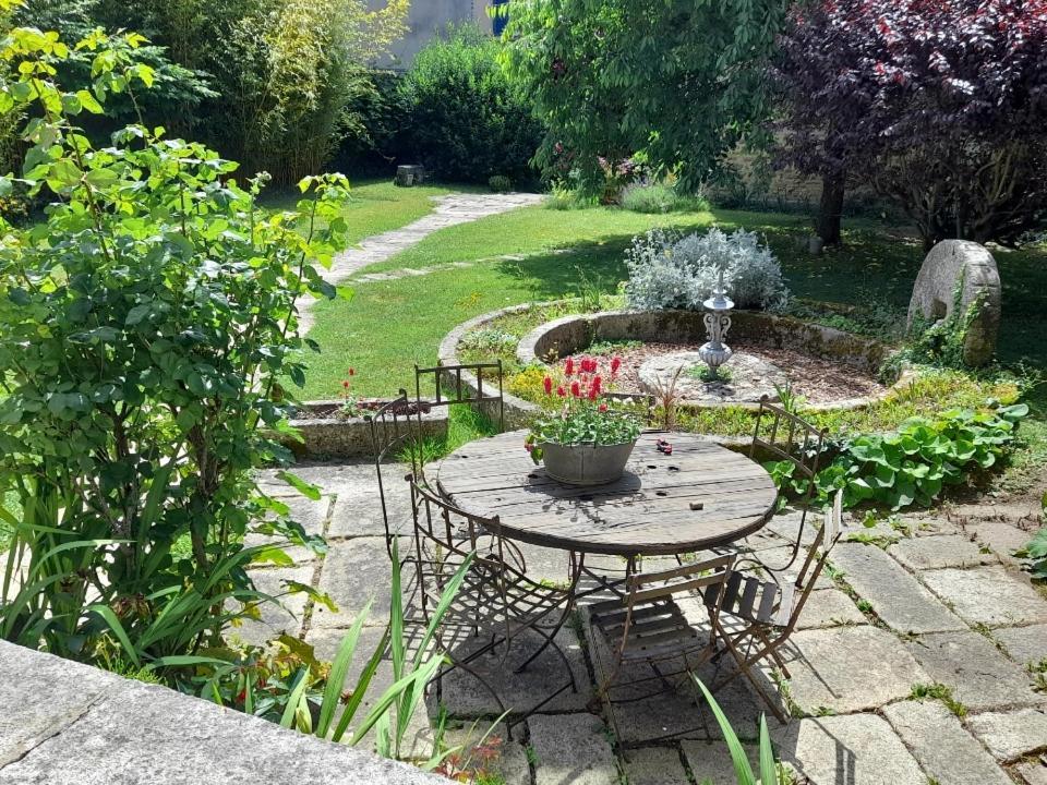 Suite Privative Terrasse Alencon Bagian luar foto